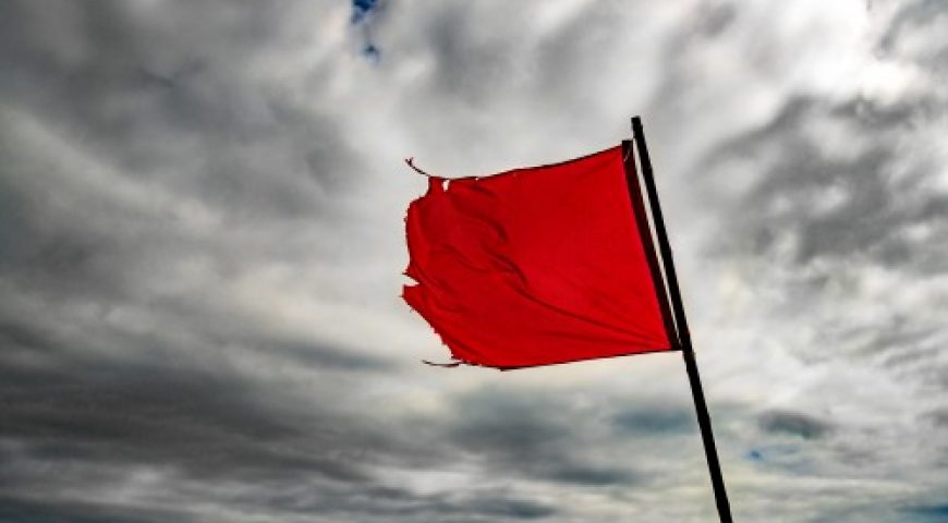 Common Red Flags to Watch for with the Wrong Roofing Team